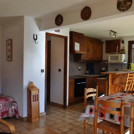 Spacieux Près Du Centre Du Village De Avec Terrasse - Fr-1-693-22 Appartamento Châtel